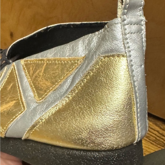 VINTAGE Silver Gold Geometric Flats with Pointed Toe - Picture 9 of 10